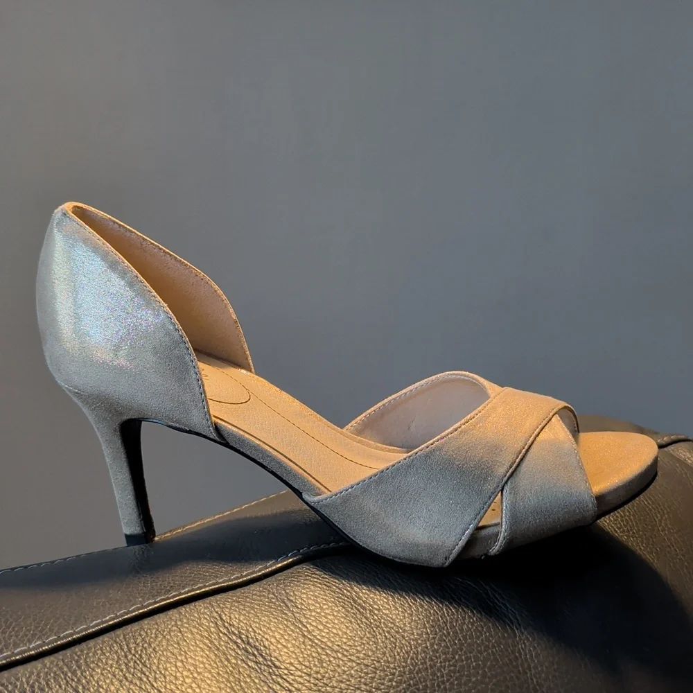 LifeStride Shimmer Gold Peep-Toe Pumps New Size 10